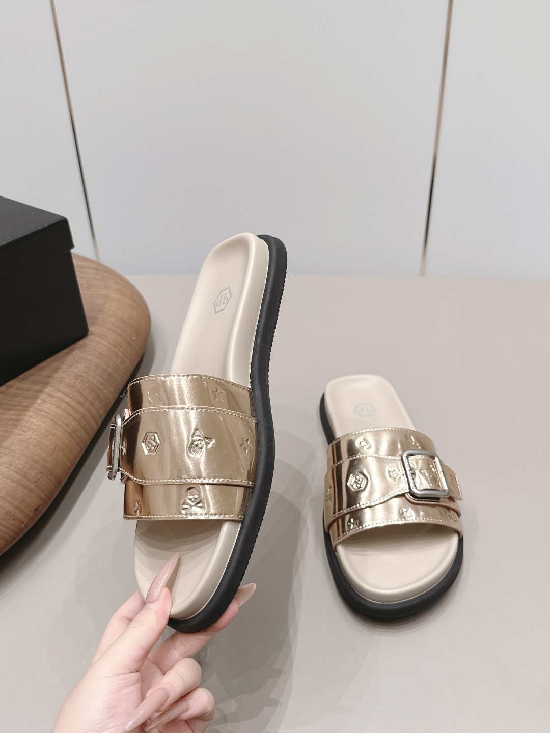 路铂廷 Christian Louboutin 经典高奢皮鞋鞋履高跟鞋 #773C5450 4
