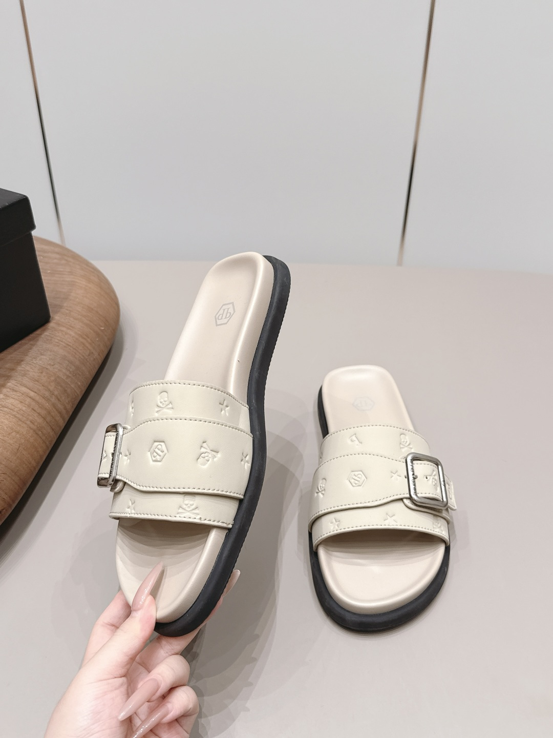 Alaïa Classic Luxury Leather Shoe Loafer Ref.3BC9B573 4