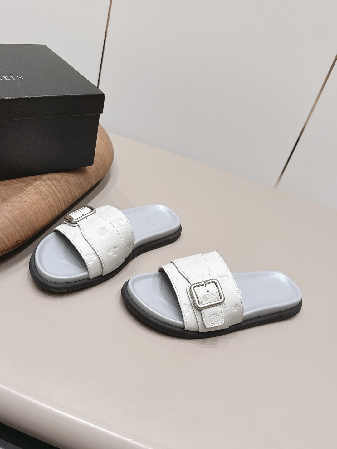 Burberry Classic Luxury Leather Shoe Loafer Ref 2