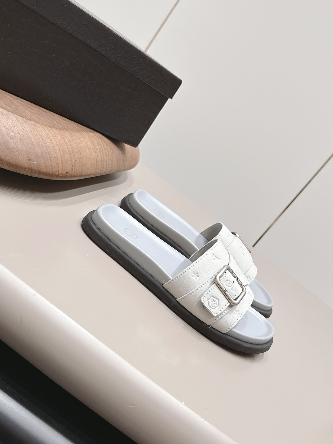 Burberry Classic Luxury Leather Shoe Loafer Ref 3