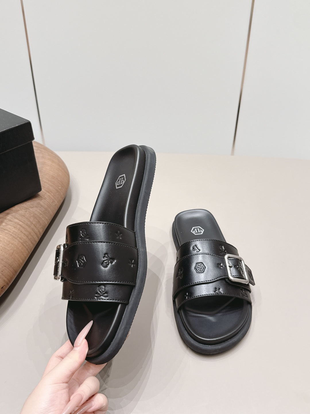 Alexander McQueen Classic Luxury Leather Shoe Loafer Ref 4