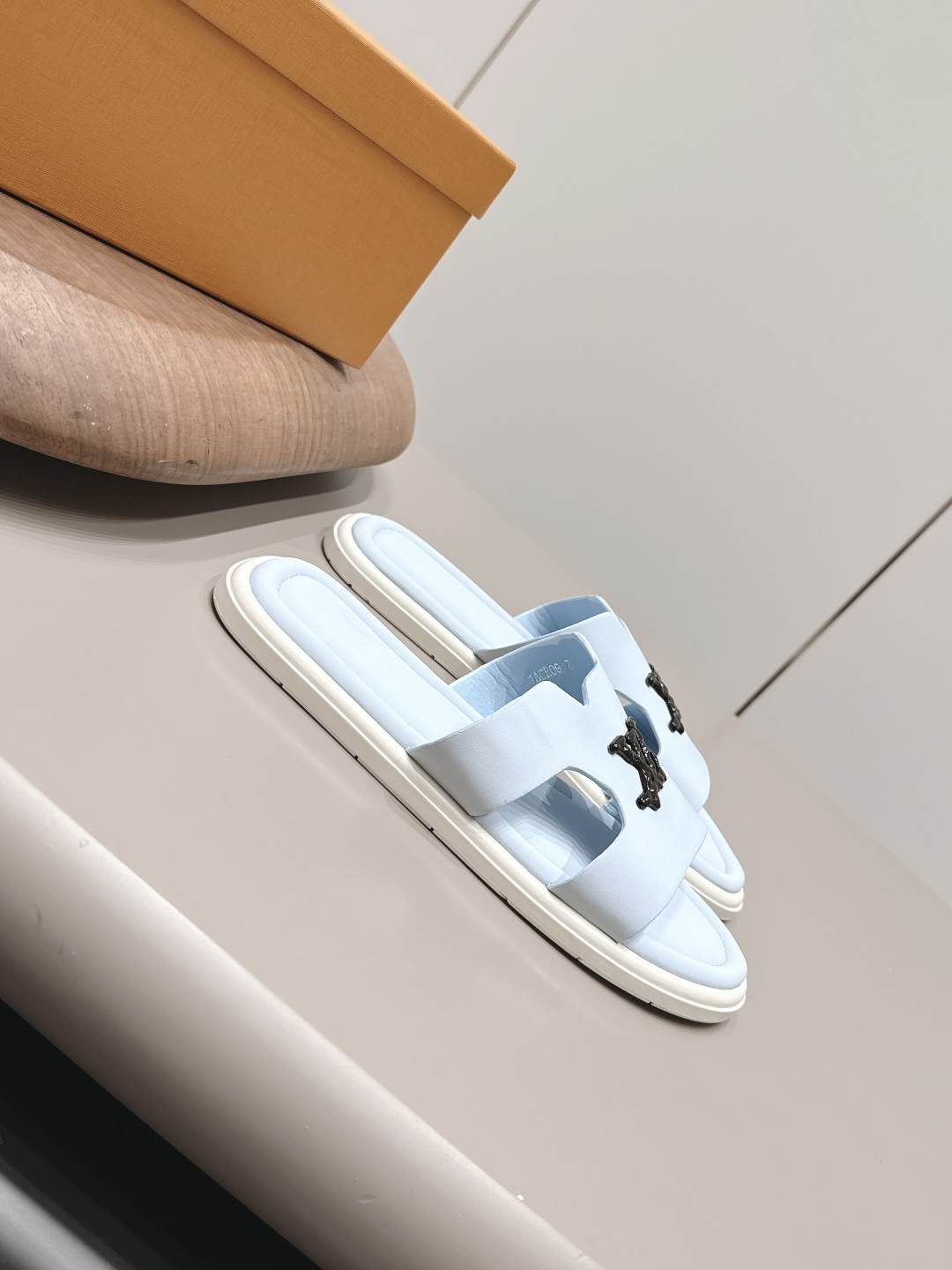Louis Vuitton Luxury Footwear Collection 3