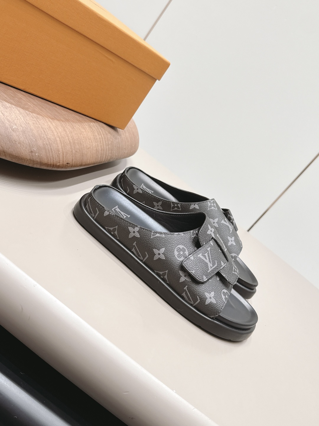 Louis Vuitton Luxury Footwear Collection 3