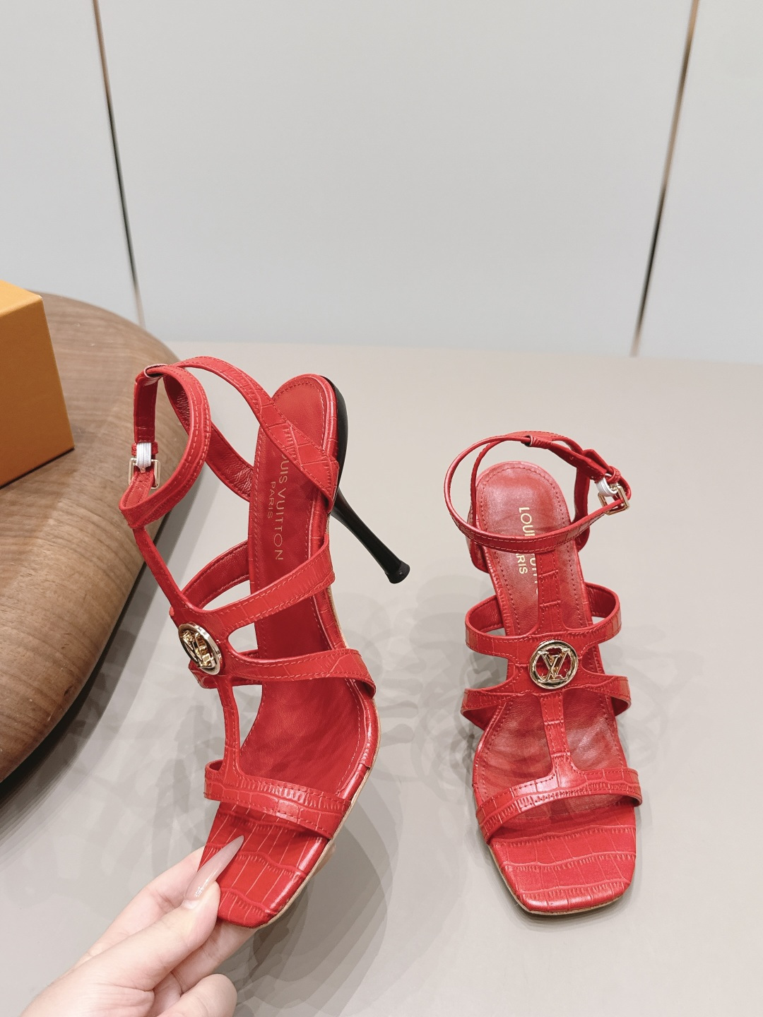 Chanel Classic Luxury Leather Shoe Loafer Ref 4