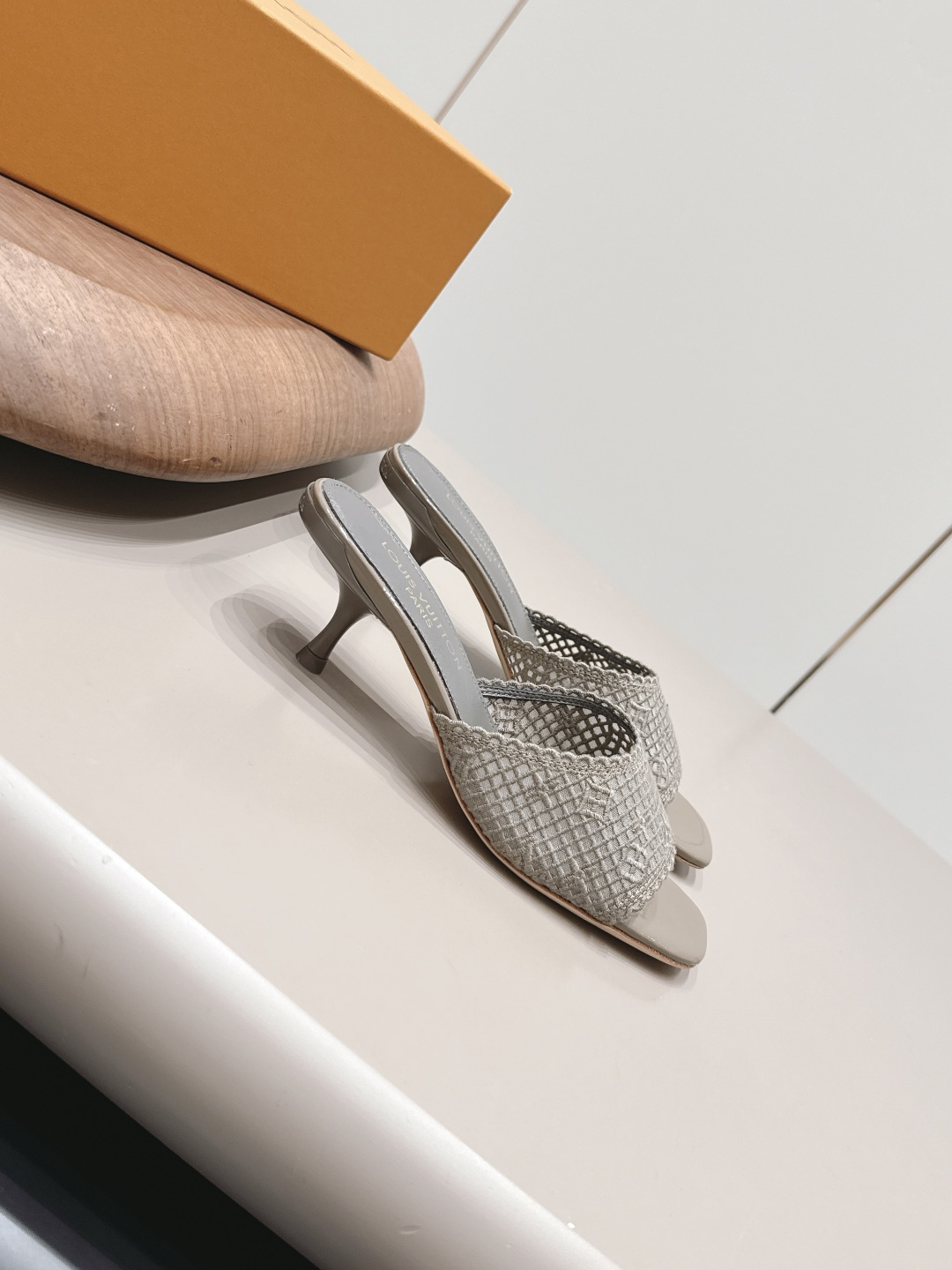 Miu Miu Classic Luxury Leather Shoe Loafer Ref 3