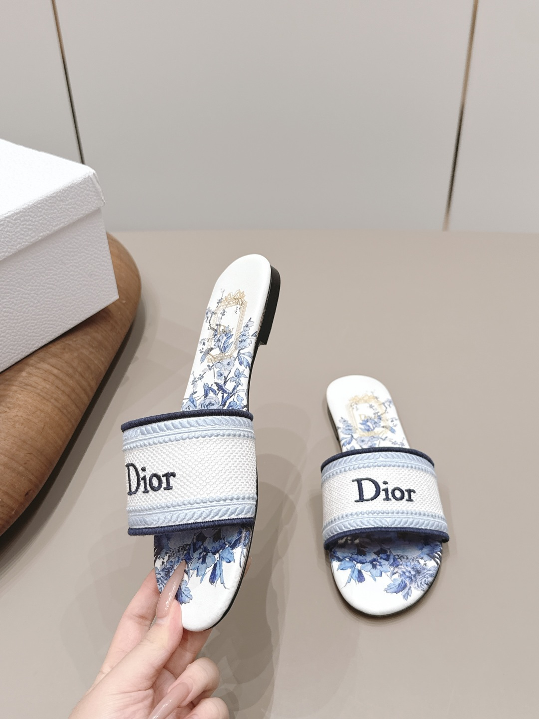Dior迪奥26vs春夏新款时装凉鞋系列 4