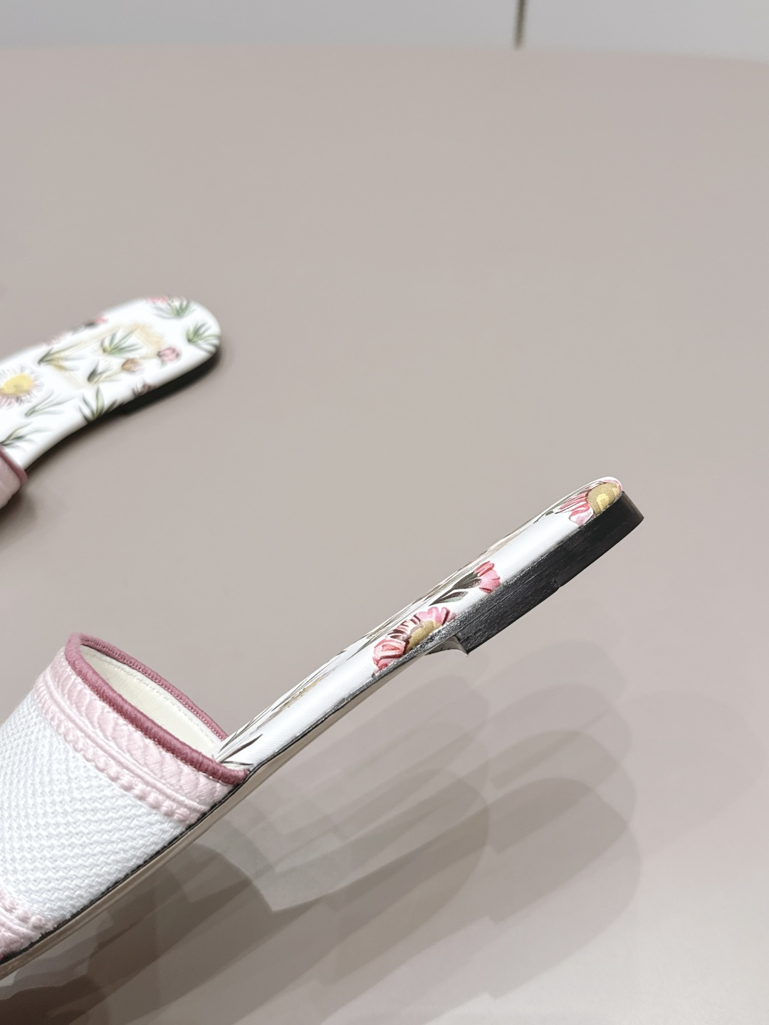Dior迪奥26vs春夏新款时装凉鞋系列 8