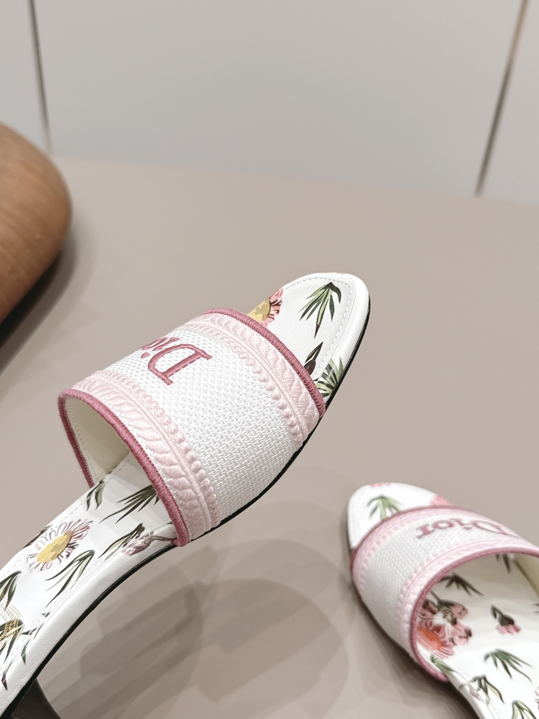 Dior 26 vs Spring/Summer new fashion sandal collection 6