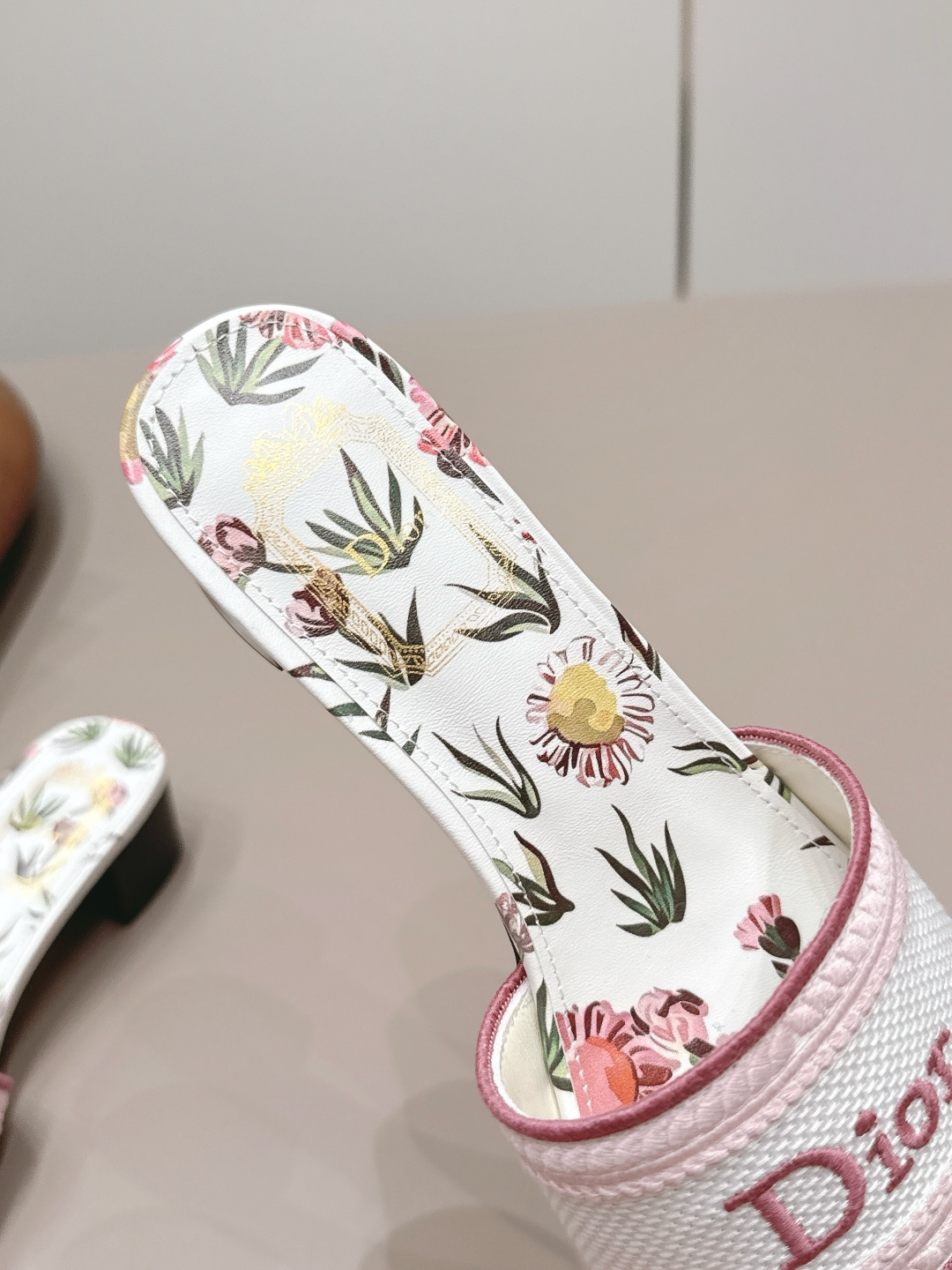 Dior 26 vs Spring/Summer new fashion sandal collection 7