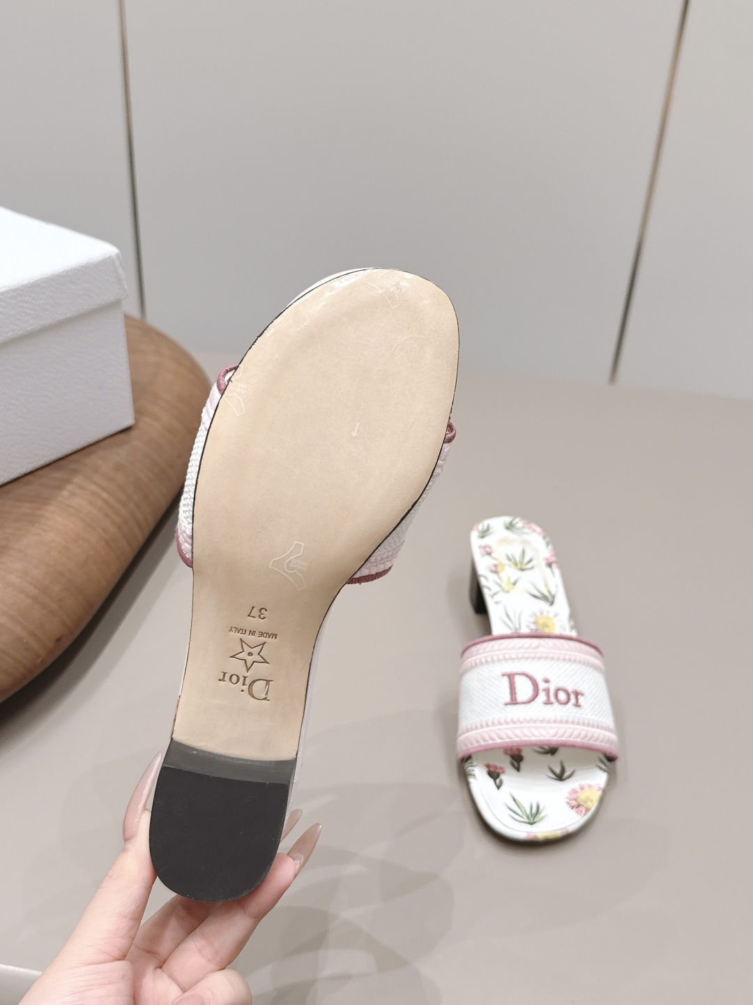 Dior 26 vs Spring/Summer new fashion sandal collection 9