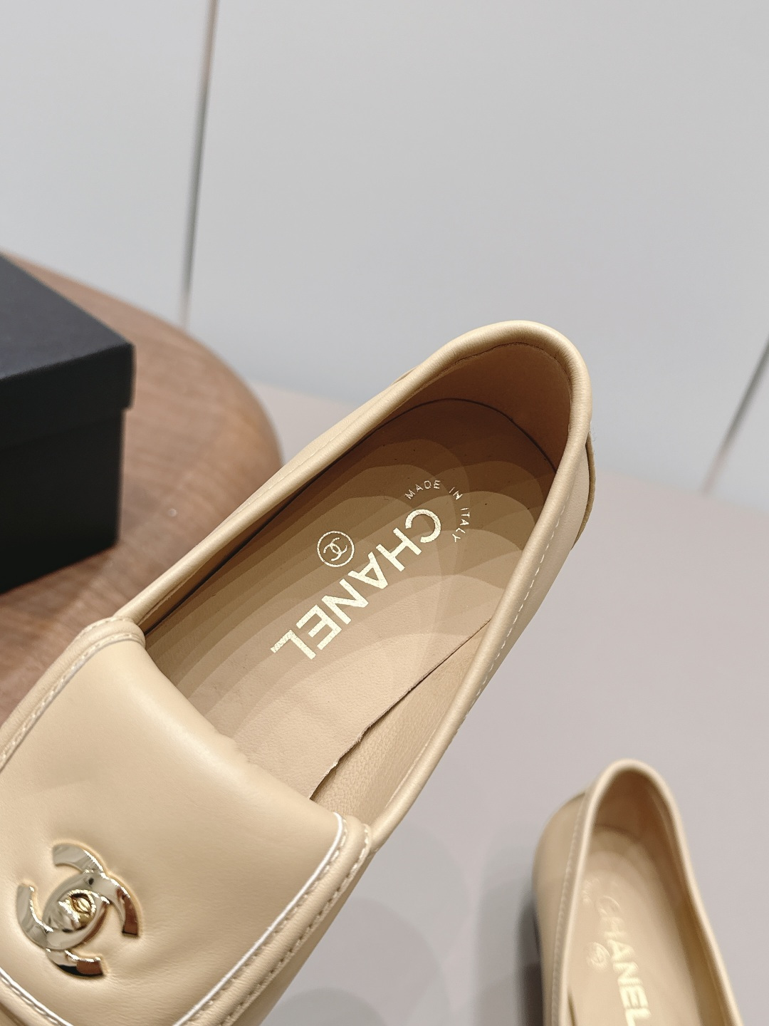Chanel Classic Luxury Leather Shoe Loafer Ref 7