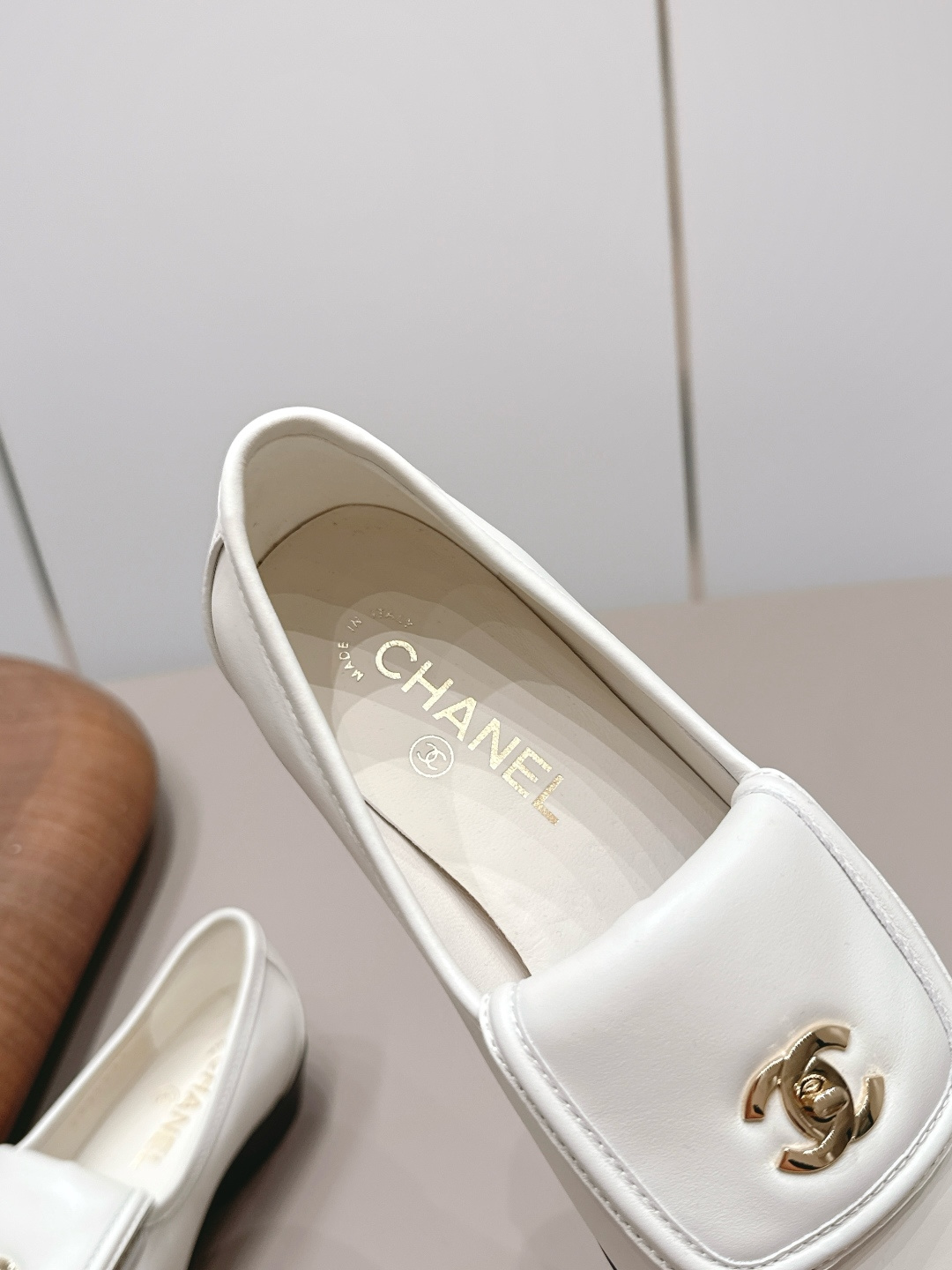Chanel Classic Luxury Leather Shoe Loafer Ref 7