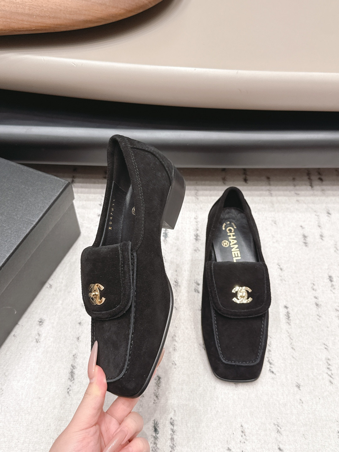 Chanel Classic Luxury Leather Shoe Loafer Ref.676711BC 4