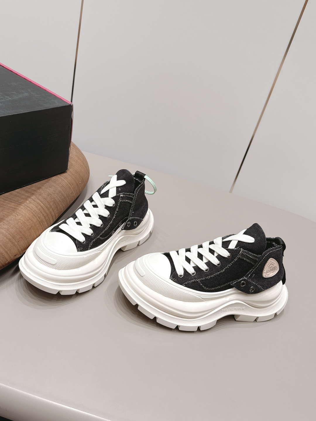 亚历山大麦昆 Alexander McQueen 经典高奢皮鞋鞋履高跟鞋 #CFB7F760 2