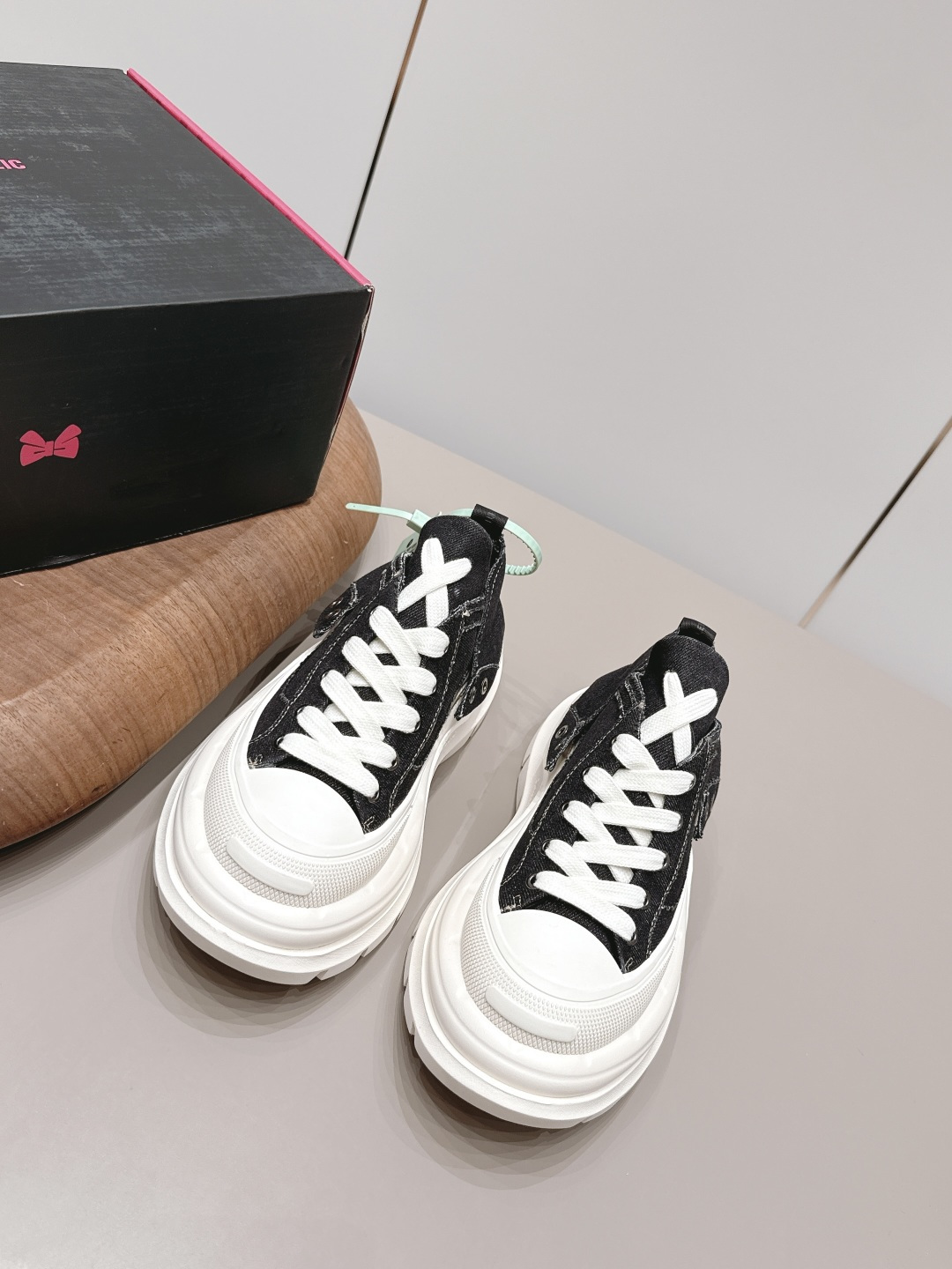Alexander McQueen Classic Luxury Leather Shoe Loafer Ref