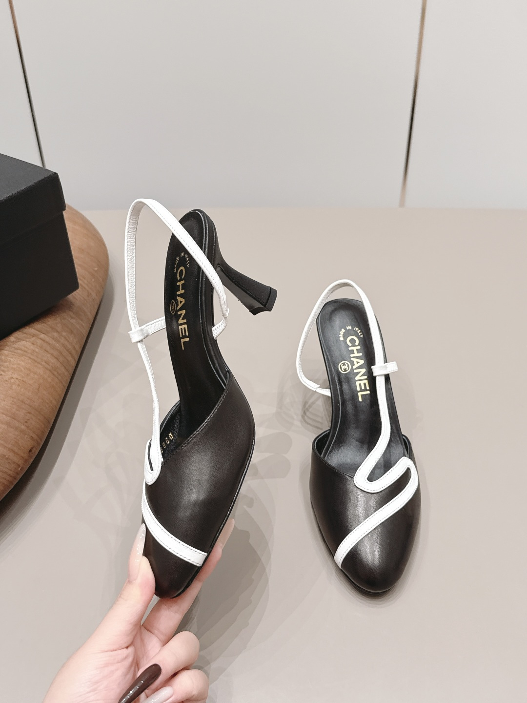 Chanel Classic Luxury Leather Shoe Loafer Ref.3916D4FA 4