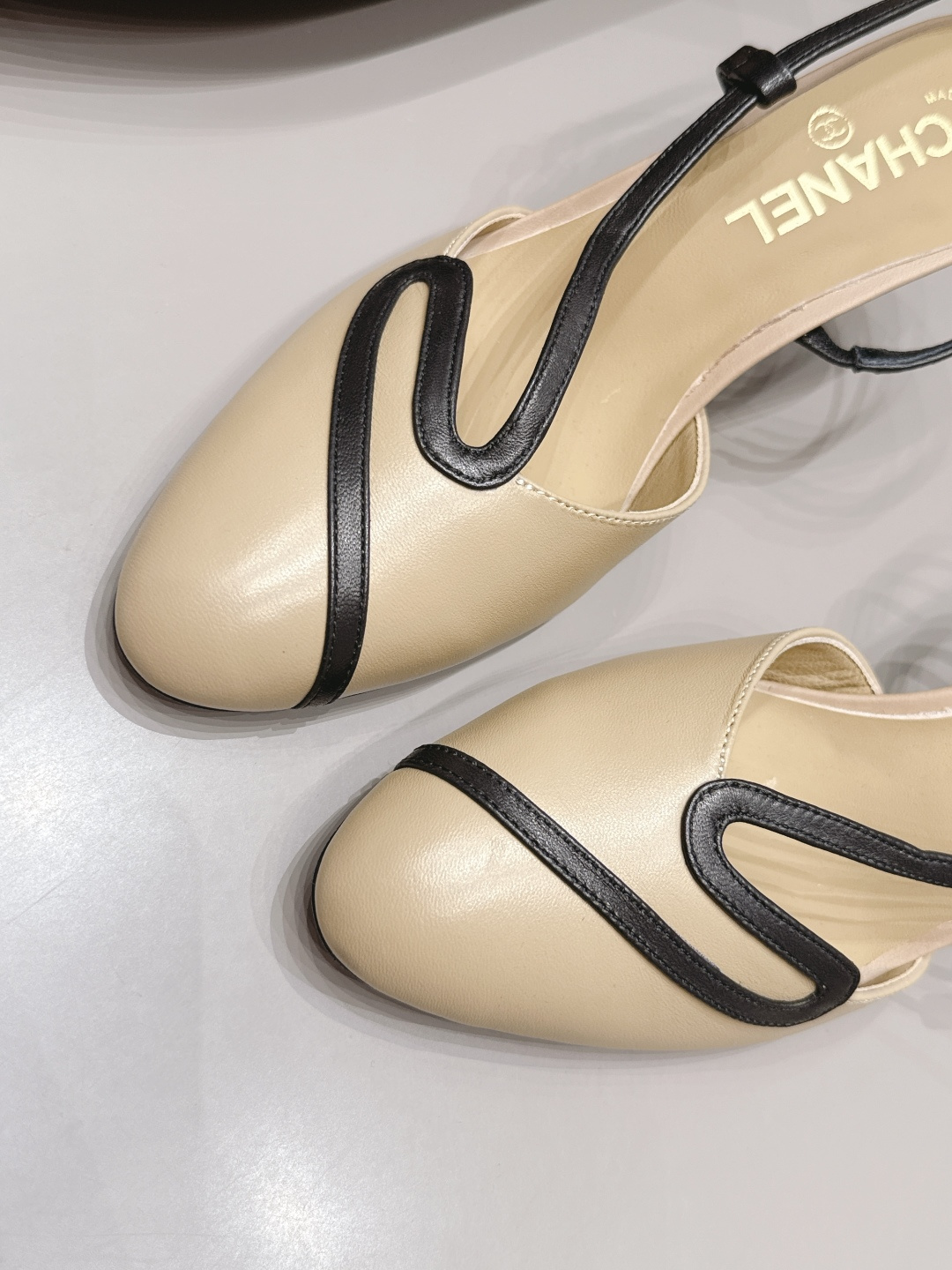 Chanel Classic Luxury Leather Shoe Loafer Ref.0B5C43B2 6