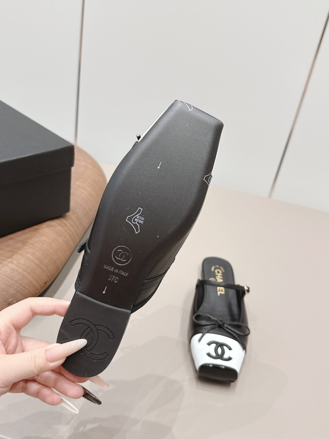 Chanel Classic Luxury Leather Shoe Loafer Ref 9
