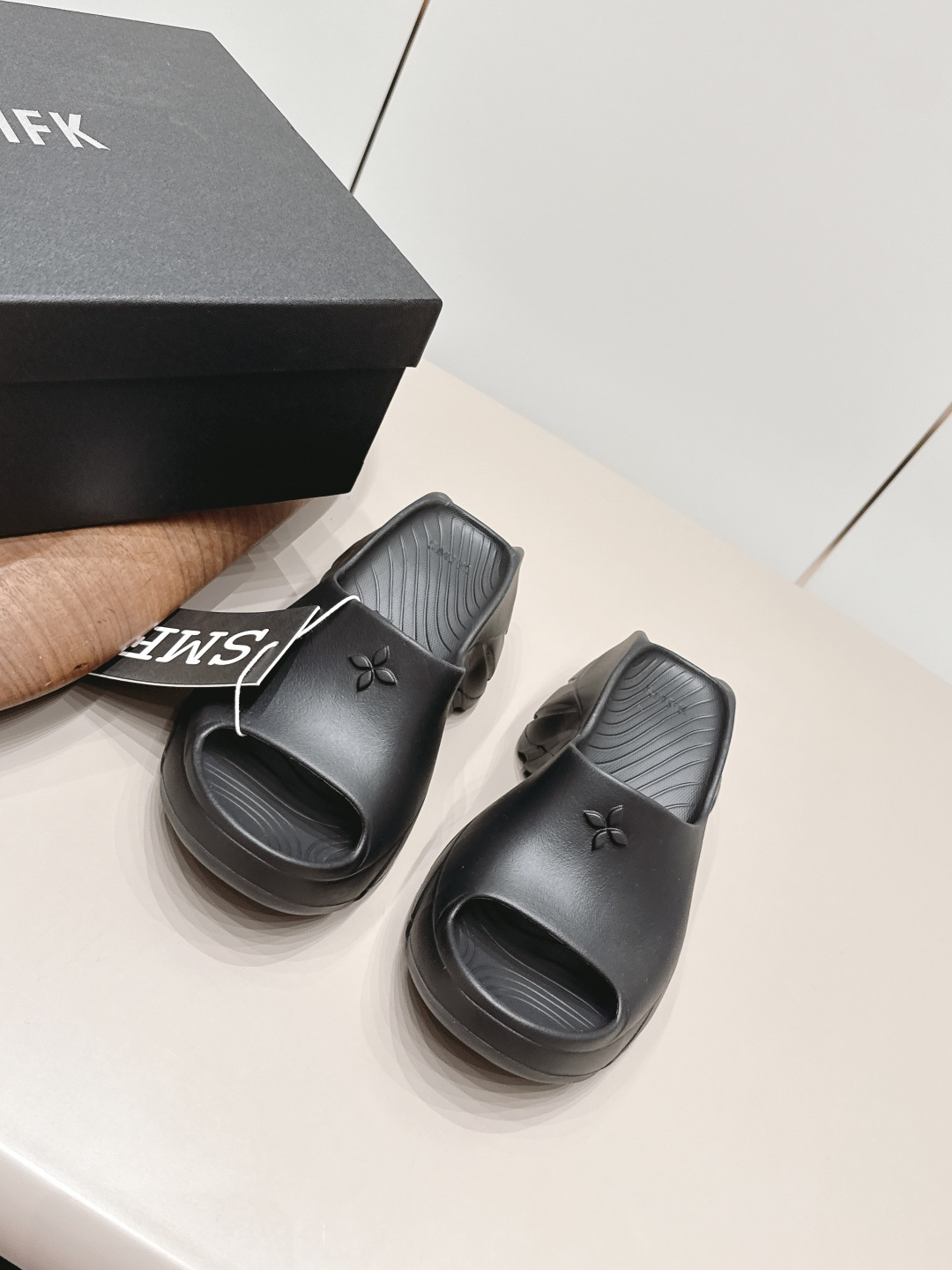 Bottega Veneta Classic Luxury Leather Shoe Loafer Ref.9C6C8E8F