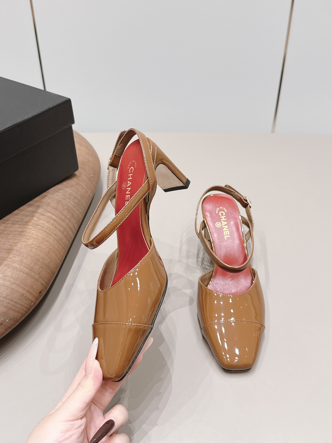 Chanel Classic Luxury Leather Shoe Loafer Ref 4