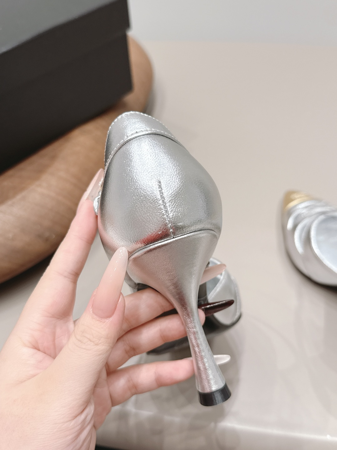 Chanel Classic Luxury Leather Shoe Loafer Ref 8