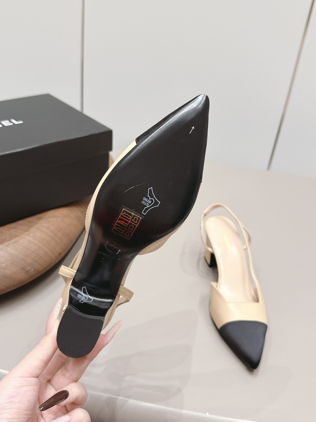 Chanel Classic Luxury Leather Shoe Loafer Ref 9