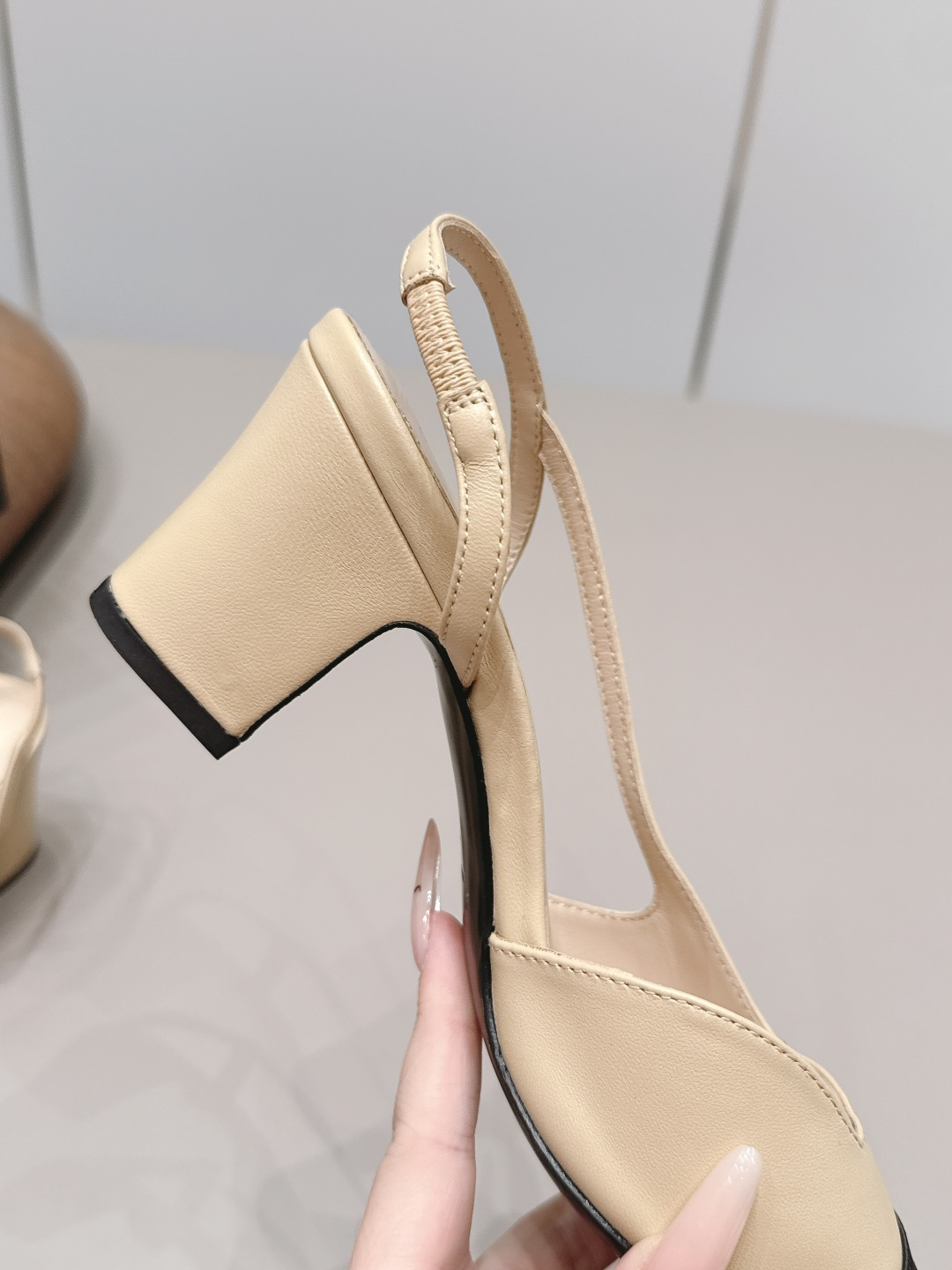 Chanel Classic Luxury Leather Shoe Loafer Ref 8