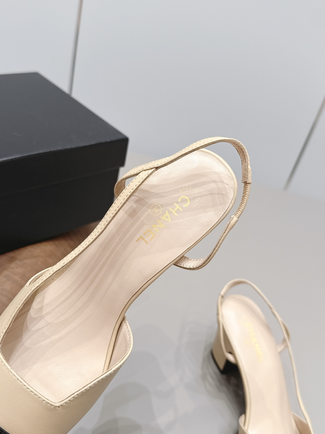 Chanel Classic Luxury Leather Shoe Loafer Ref 7