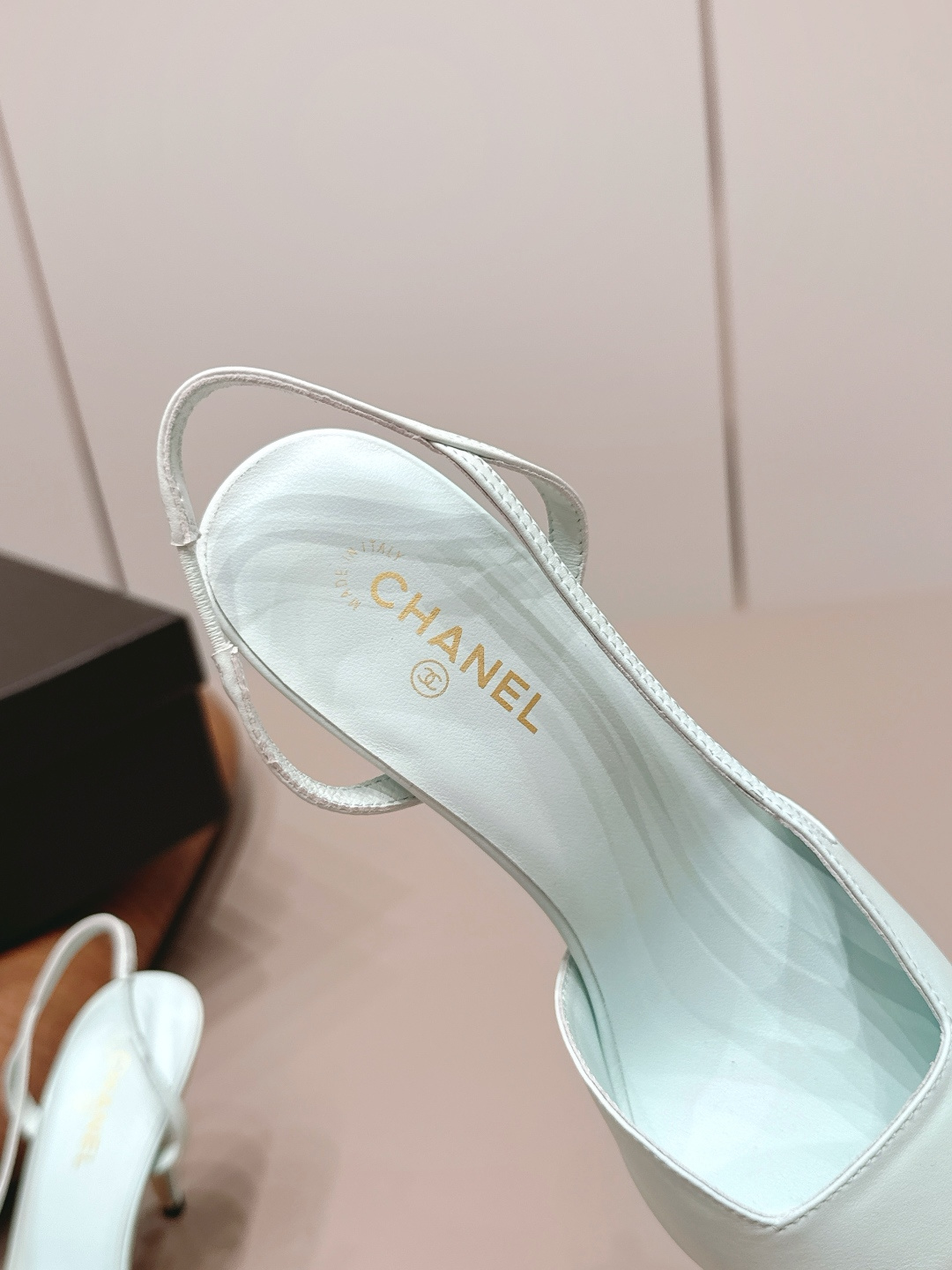 Chanel Classic Luxury Leather Shoe Loafer Ref 7