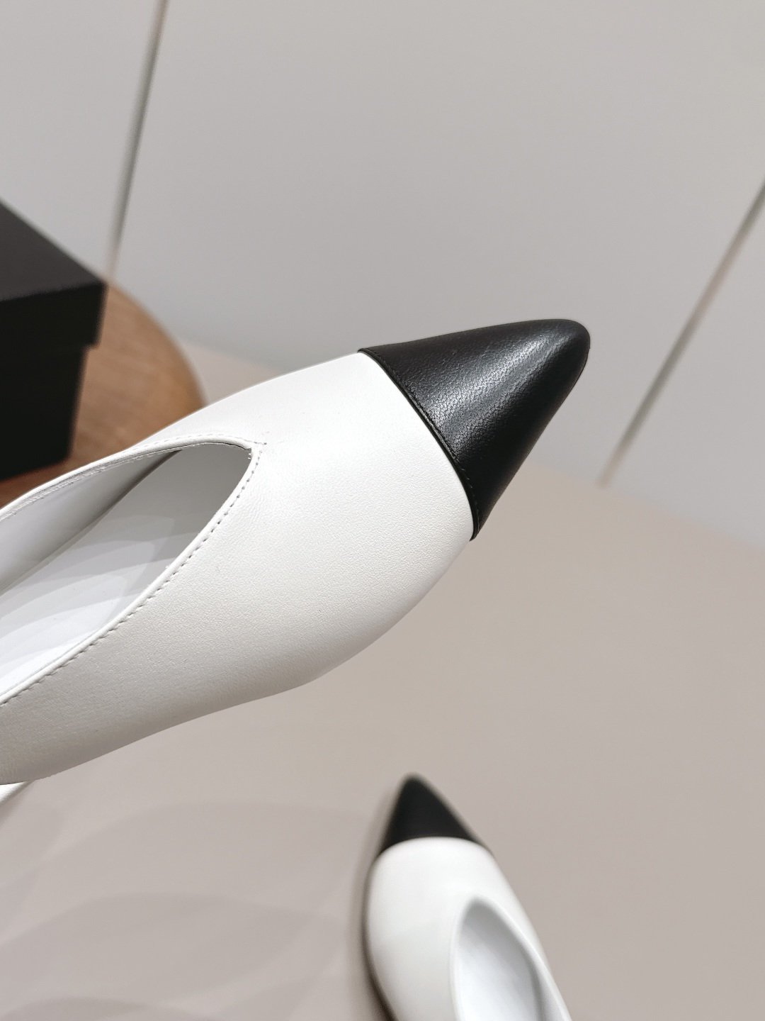 Chanel Classic Luxury Leather Shoe Loafer Ref 6