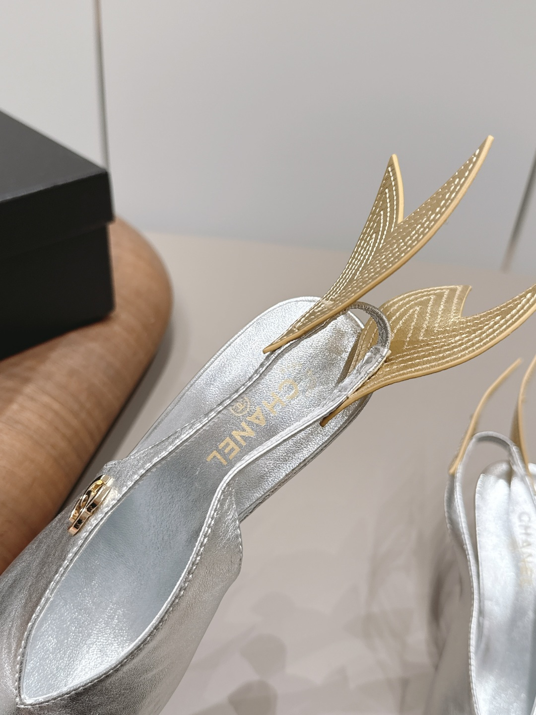 Chanel Classic Luxury Leather Shoe Loafer Ref.90F9348D 8