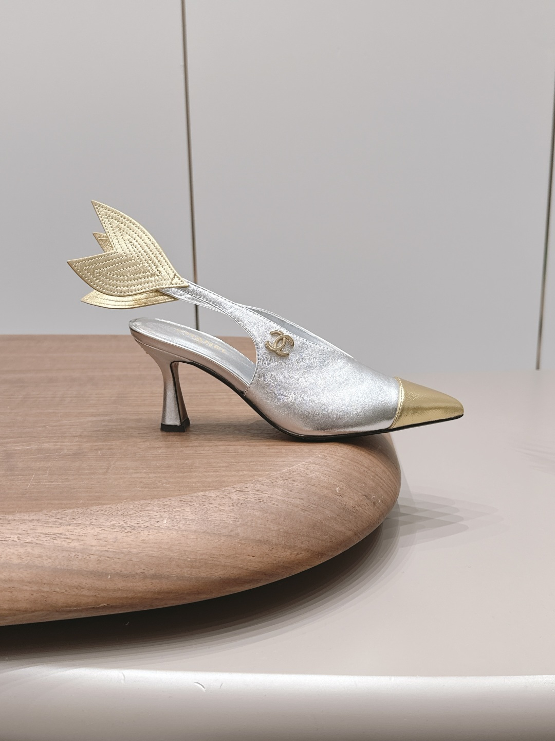 Chanel Classic Luxury Leather Shoe Loafer Ref.90F9348D 5
