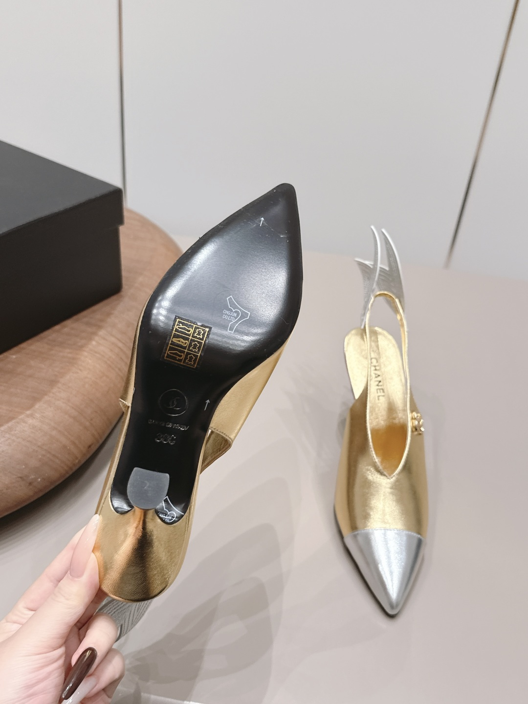 Chanel Classic Luxury Leather Shoe Loafer Ref.5F914FE5 9