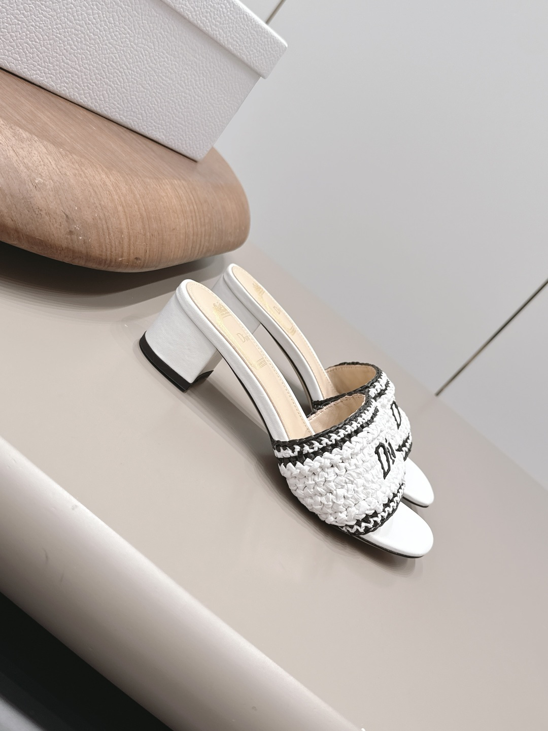 Dior Haute Couture Classic Luxury Leather Shoe Ref 3