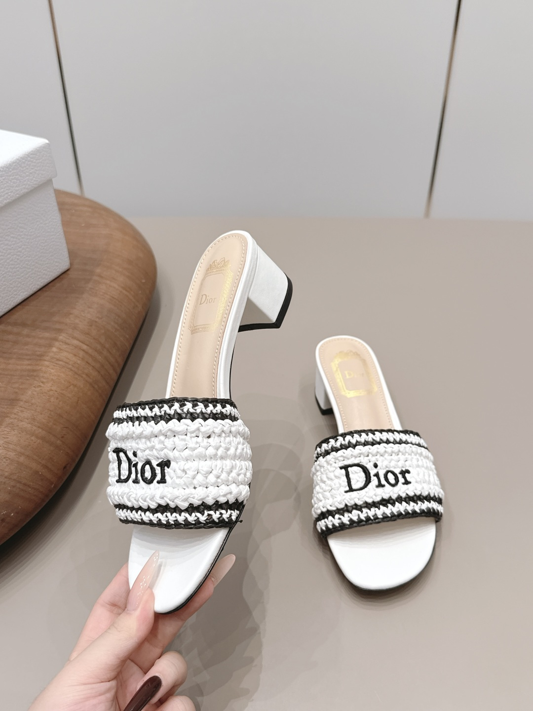 Dior Haute Couture Classic Luxury Leather Shoe Ref 4