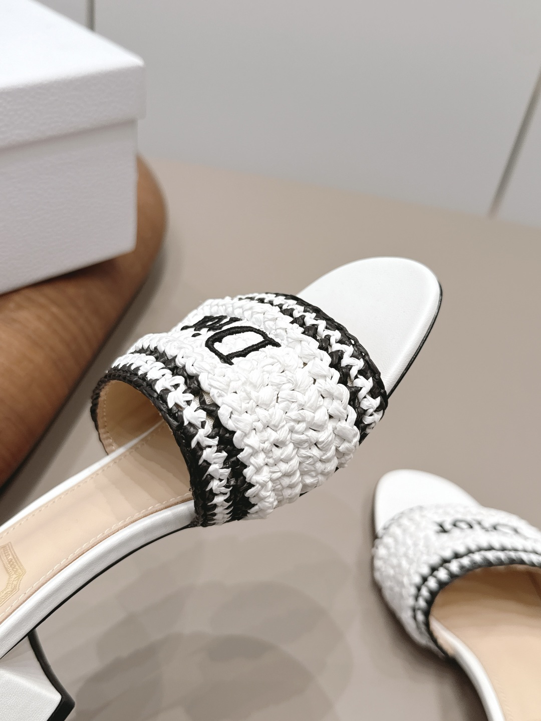 Dior Haute Couture Classic Luxury Leather Shoe Ref 6