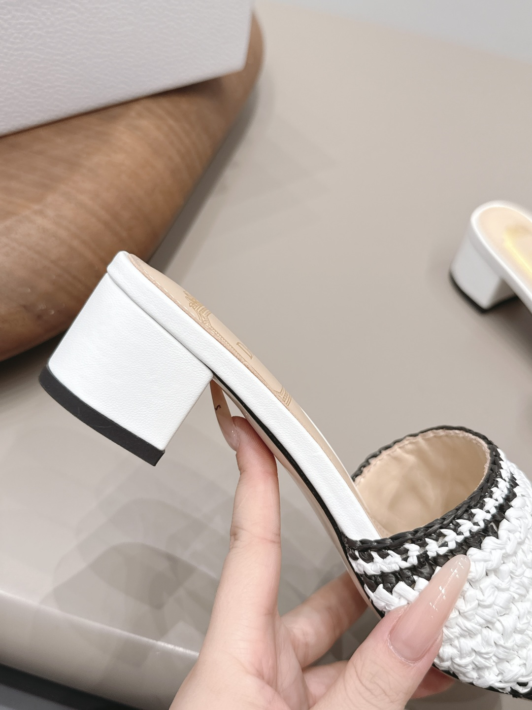 Dior Haute Couture Classic Luxury Leather Shoe Ref 8