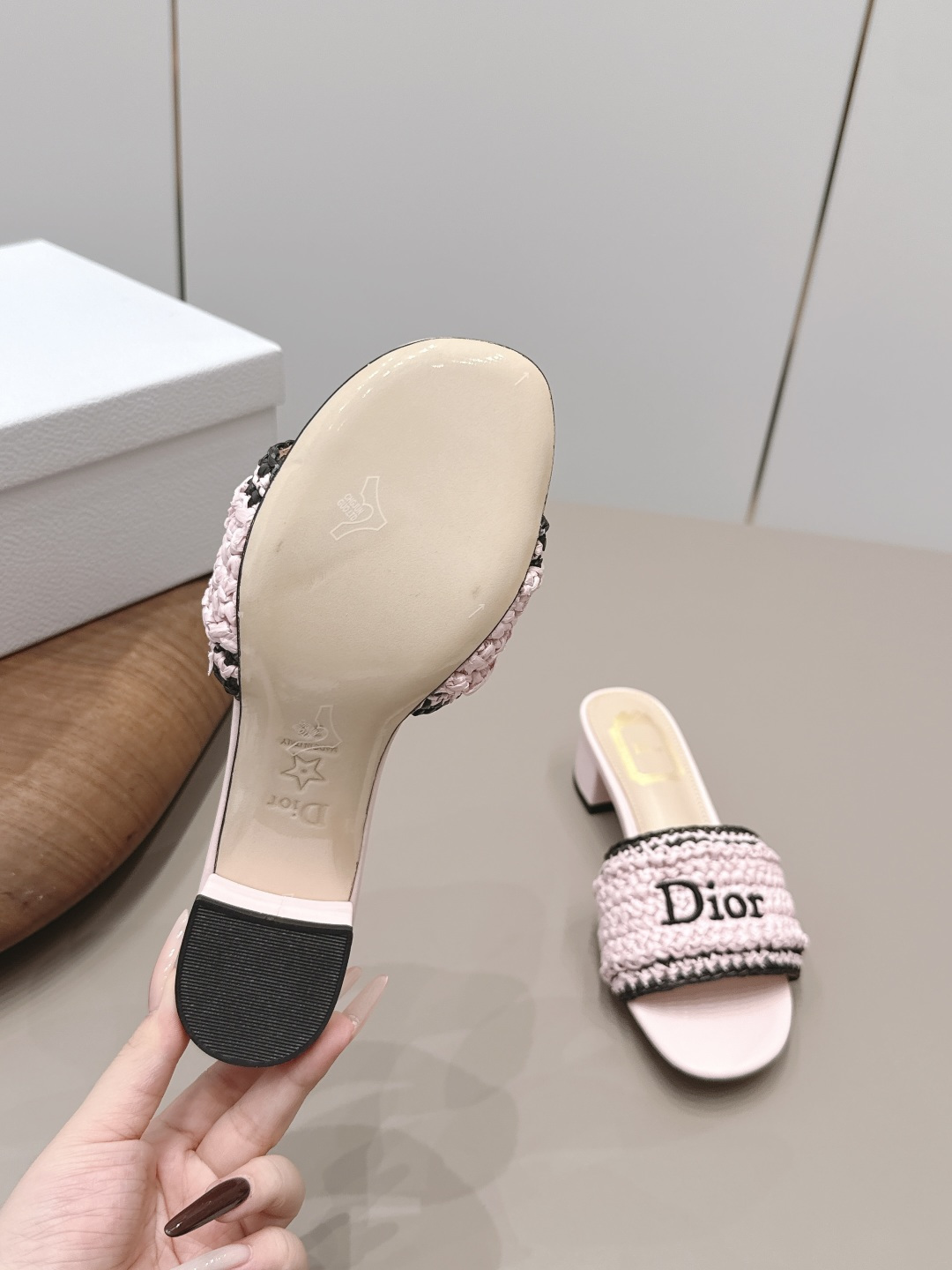 Dior迪奥26vs春夏新款时装凉鞋系列 9