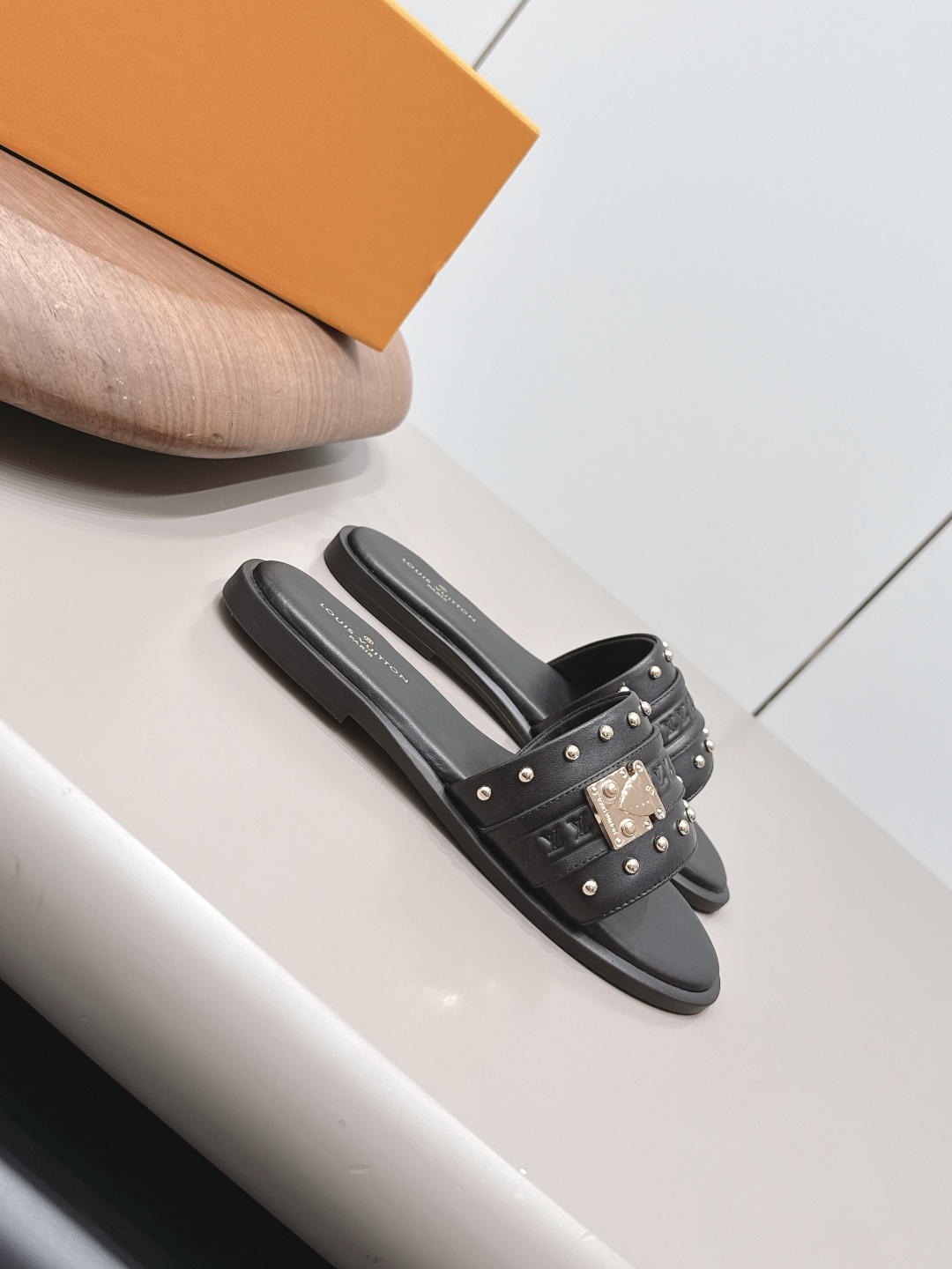 Fendi Classic Luxury Leather Shoe Loafer Ref.2AA7EFDB 3