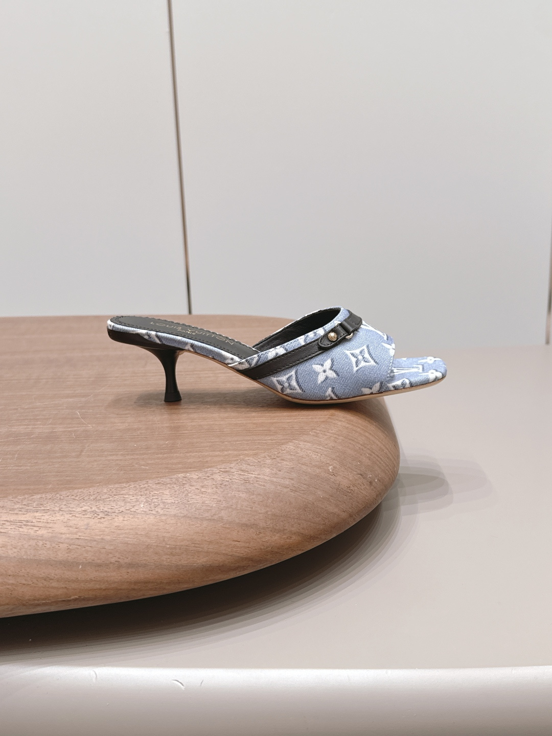 Bottega Veneta Classic Luxury Leather Shoe Loafer Ref 5
