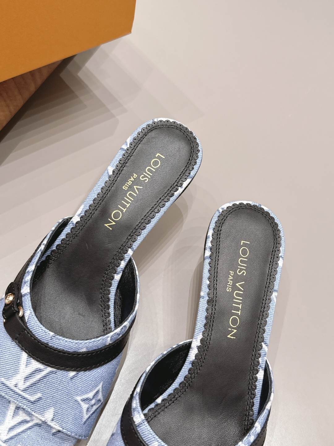 Bottega Veneta Classic Luxury Leather Shoe Loafer Ref 7