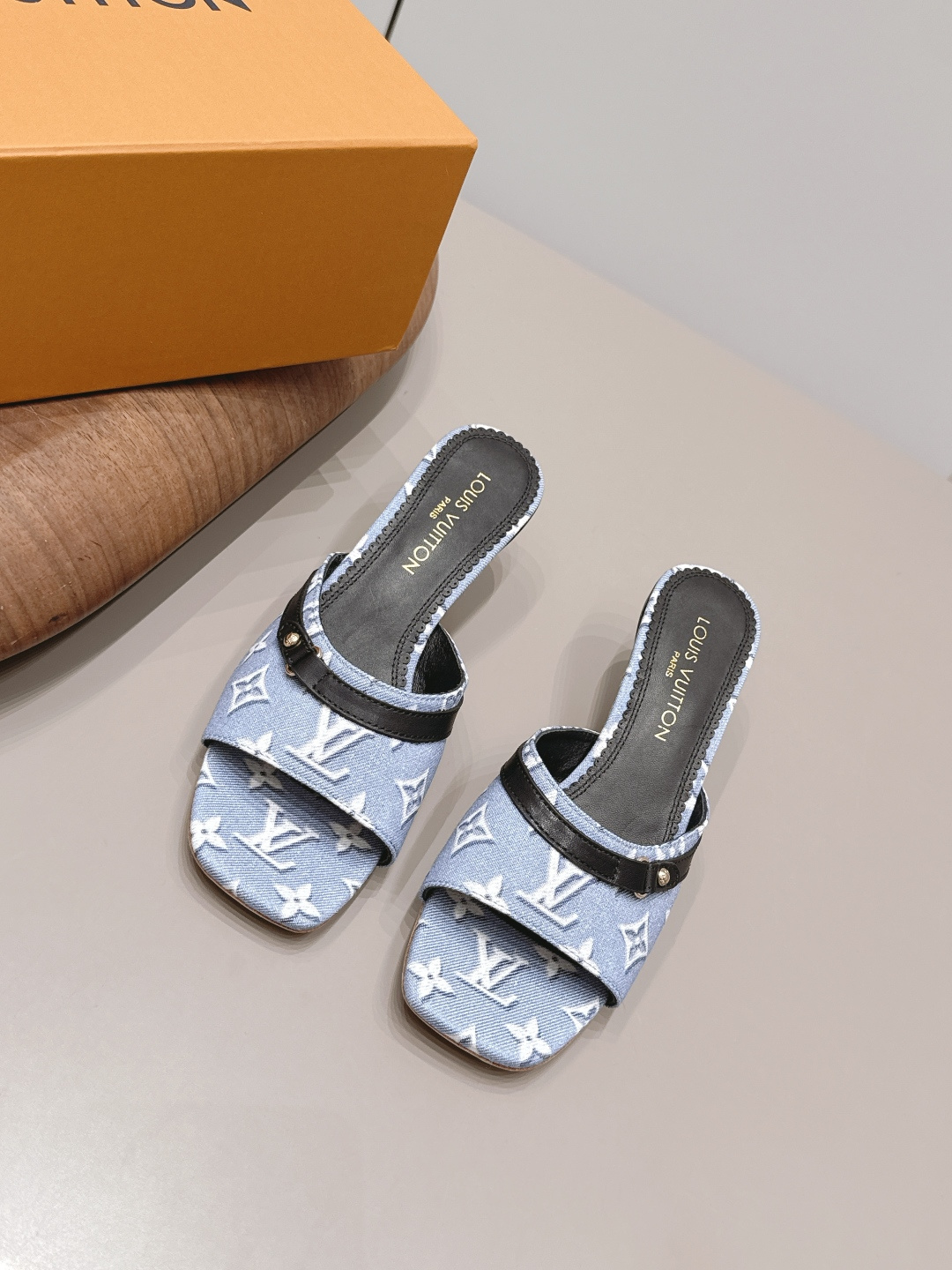 Bottega Veneta Classic Luxury Leather Shoe Loafer Ref