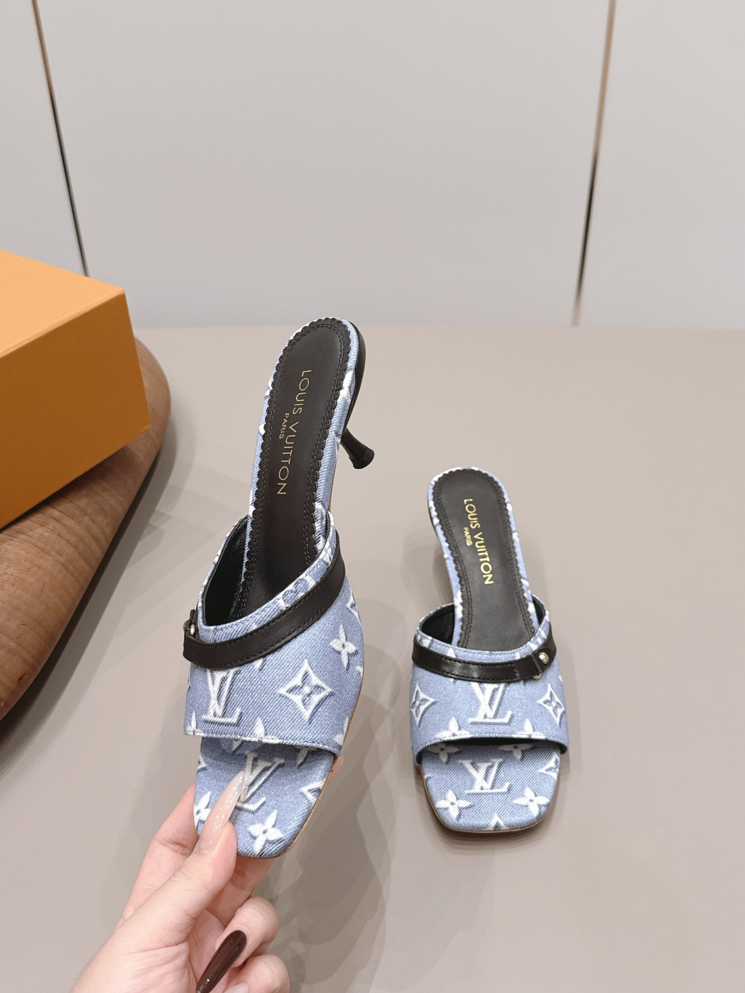 Bottega Veneta Classic Luxury Leather Shoe Loafer Ref 4