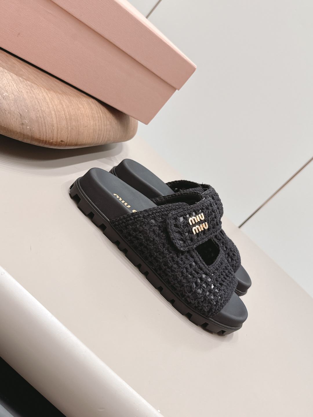 MIUMIU 2026 vs Spring/Summer latest runway blockbuster slide sandal 3