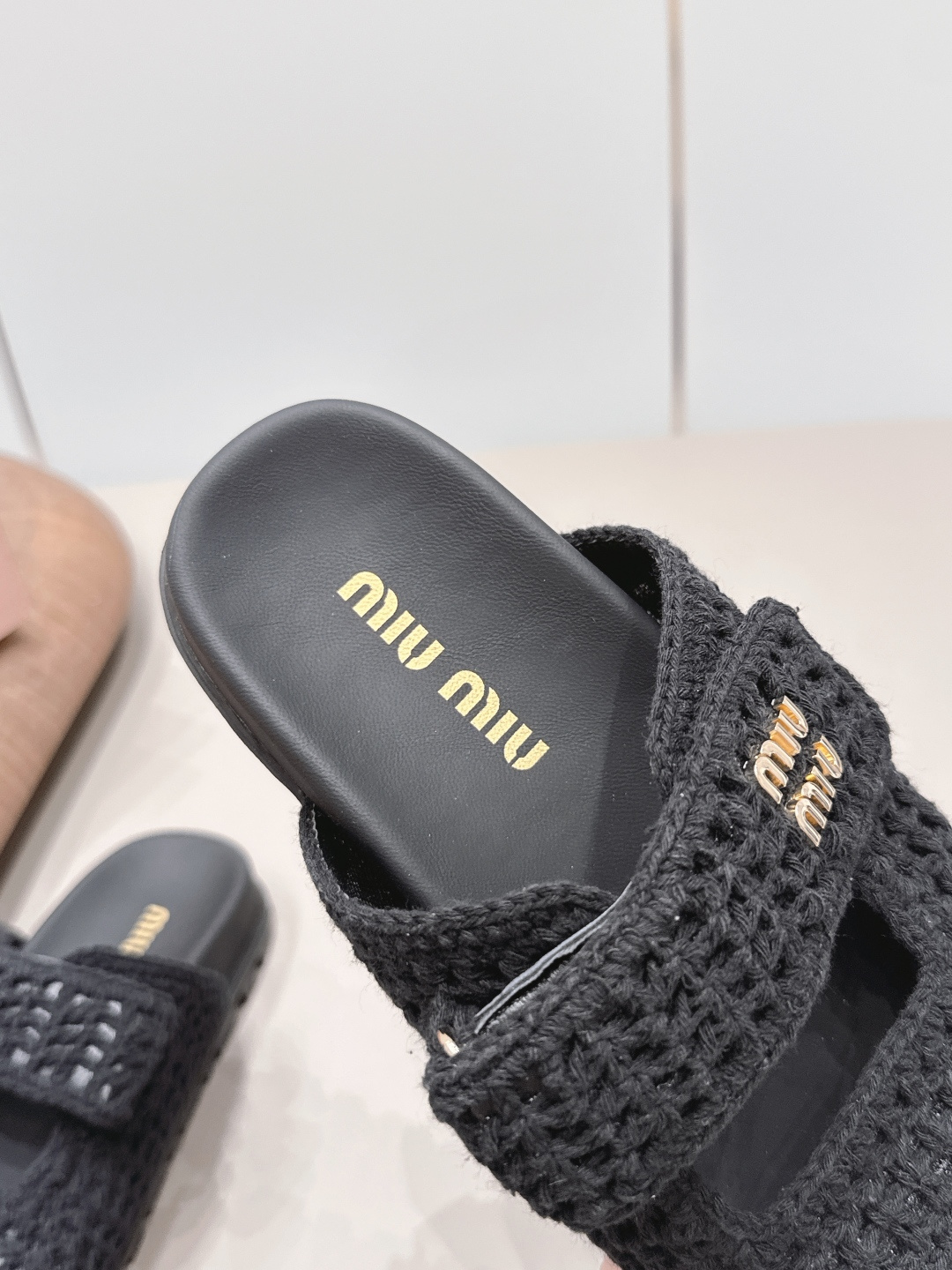 MIUMIU 2026 vs Spring/Summer latest runway blockbuster slide sandal 7