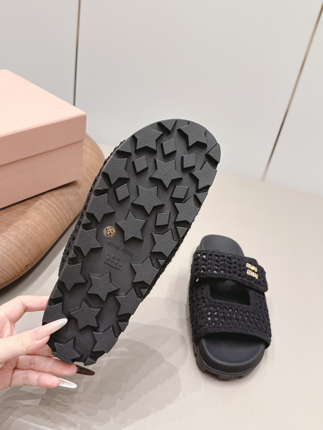 MIUMIU 2026 vs Spring/Summer latest runway blockbuster slide sandal 9