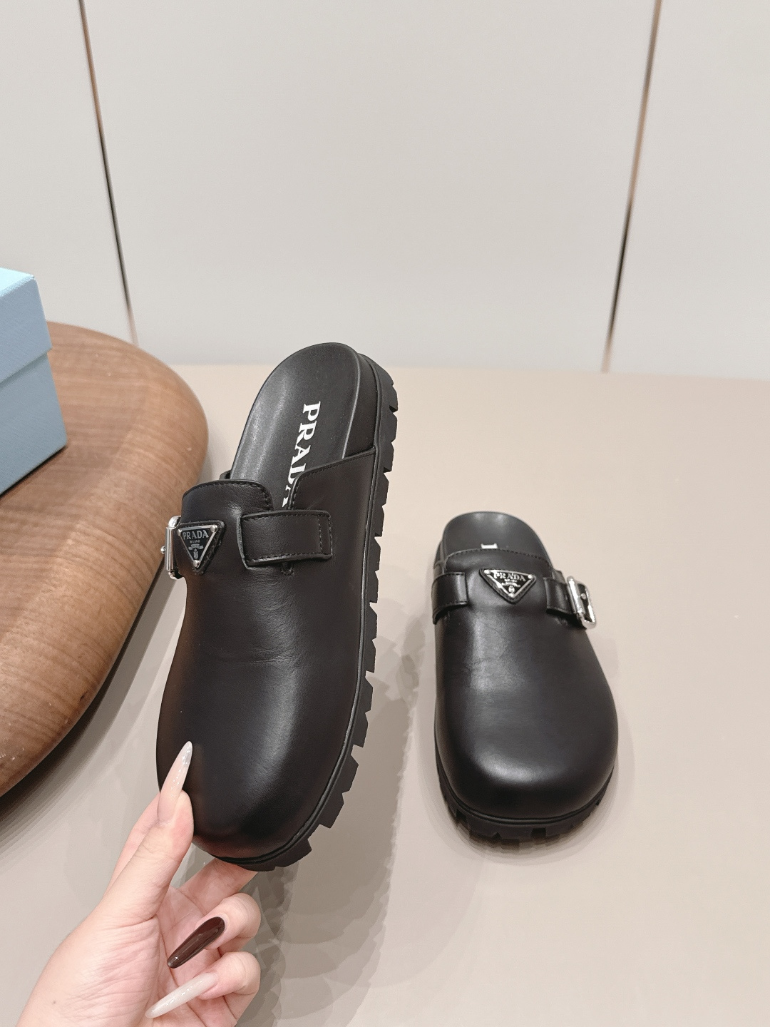 Maison Margiela Classic Luxury Leather Shoe Loafer Ref.3ED56AB3 4
