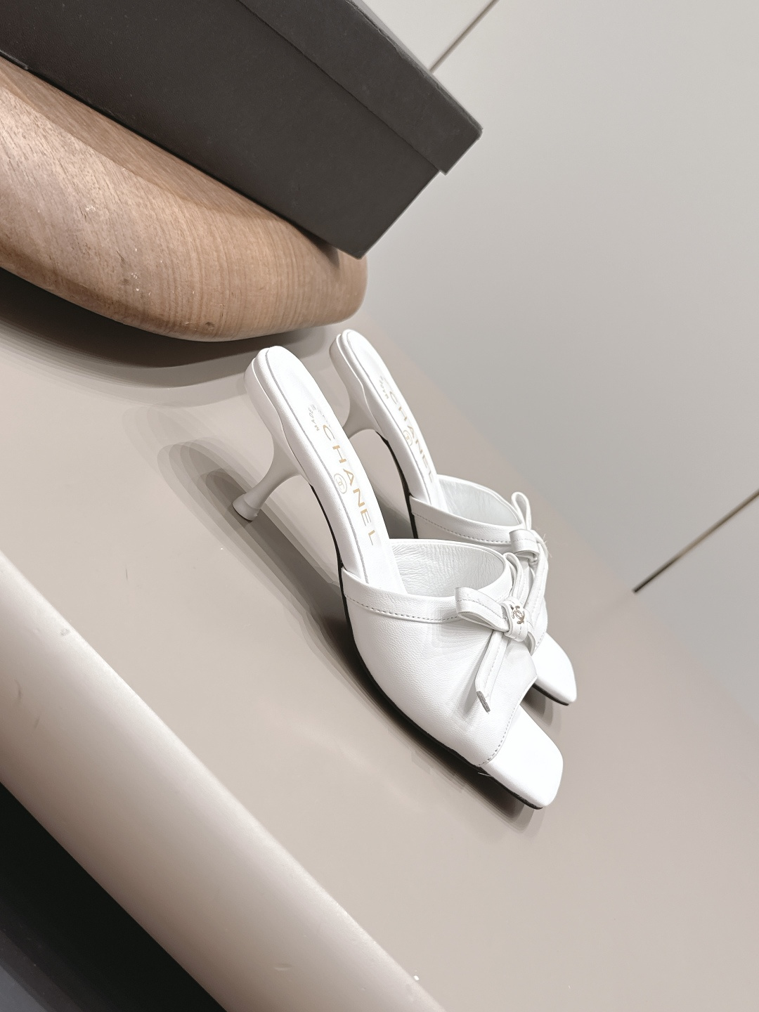 Chanel Classic Luxury Leather Shoe Loafer Ref.3B9800D0 3