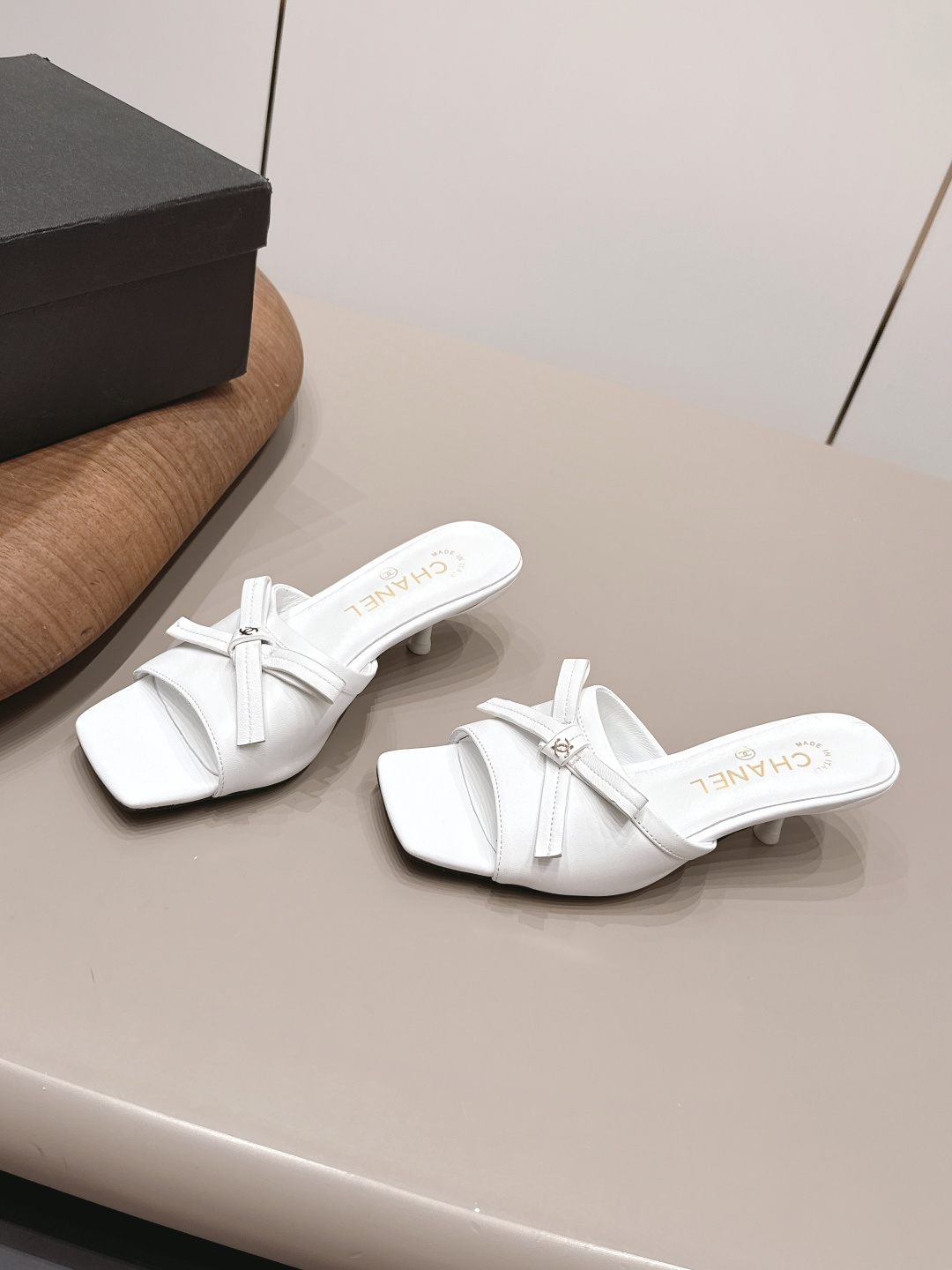 Chanel Classic Luxury Leather Shoe Loafer Ref.3B9800D0 2