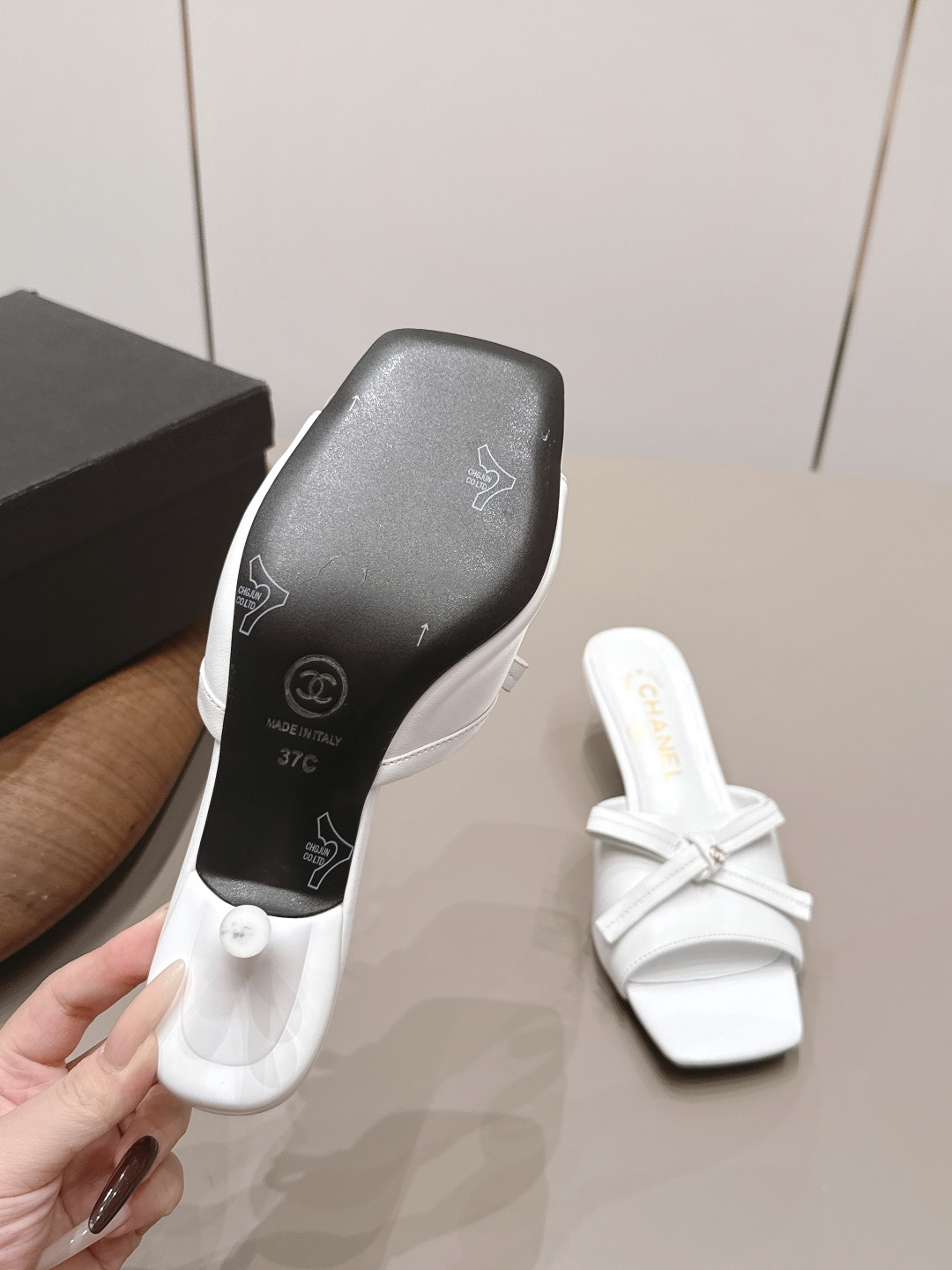Chanel Classic Luxury Leather Shoe Loafer Ref.3B9800D0 9
